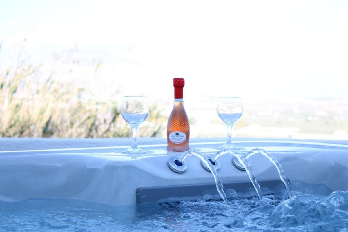 Villa Solasta #1 With Jacuzzi In Santorini Akrotírion المظهر الخارجي الصورة
